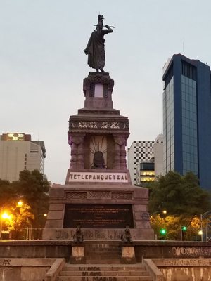 Monument to Cuauhtémoc by null