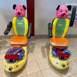 Bellagio Nail Bar - Kids chairs