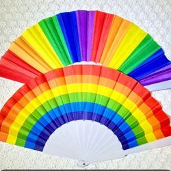 Aladwaq - Consumición gratis exhibiendo bandera LGTBI o abanicos, pero sólo cuando estás en el postre.