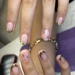 Lavender Nails & Spa Boutique - Short natural gel manicure with chrome designs
