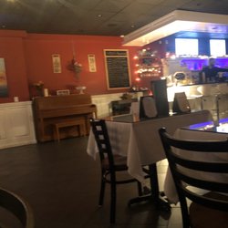 delish lounge
