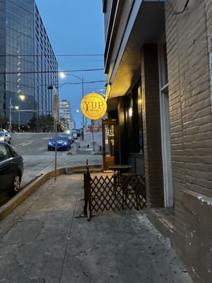 Bull's Irish Pub by null