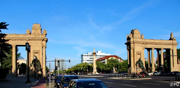 Charlottenburger Tor by null