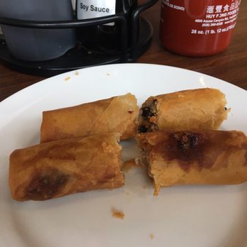 Le's Kitchen - Vietnamese Near Me - Danbury, Connecticut