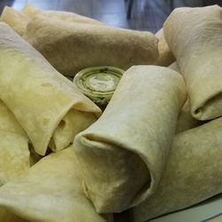 Hal's Deli - Burritos