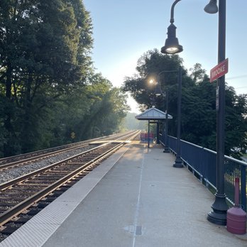 Brooke VRE Station - Train platform looking northbound - Train Stations Near Me - Stafford, Virginia Brooke VRE Station - Train platform looking northbound - Train Stations Near Me - Stafford, Virginia