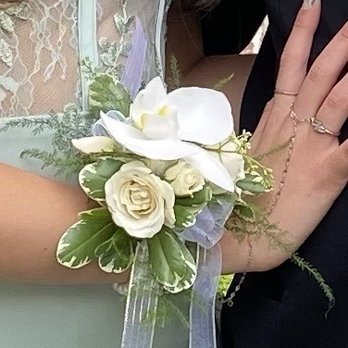 Botany Bay Florist - Wrist corsage - Florists Near Me - Atlanta, Georgia Botany Bay Florist - Wrist corsage - Florists Near Me - Atlanta, Georgia