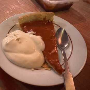 Notre Maison - Praline pie with crème fraîche - Lyonnais Near Me - Lyon, 69 Notre Maison - Praline pie with crème fraîche - Lyonnais Near Me - Lyon, 69