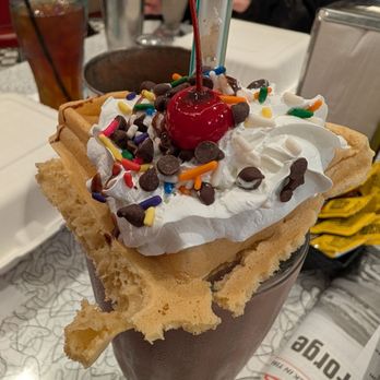 Sunliner Diner - Chocolate milkshake - Diners Near Me - Pigeon Forge, Tennessee
