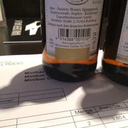 Hotel Moers van der Valk - Verfallenes Getränk in der Minibar.