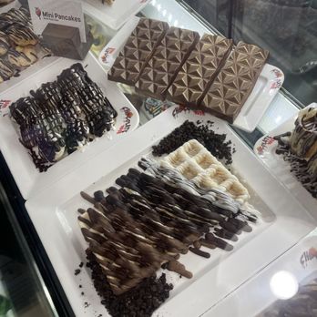 Chocolate Bash - They make the Dubai Chocolate Bar here!! They open everyday at 3PM!!! - Chocolatiers & Shops Near Me - Newport Beach, California