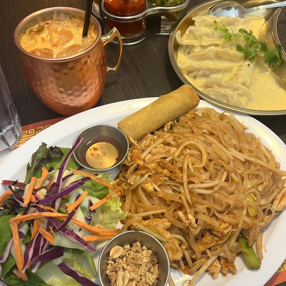 Thai Chef Cuisine - Thai Ice Tea Dumpling Curry Double Yellow Noodles - Thai Near Me - Azusa, California Thai Chef Cuisine - Thai Ice Tea Dumpling Curry Double Yellow Noodles - Thai Near Me - Azusa, California