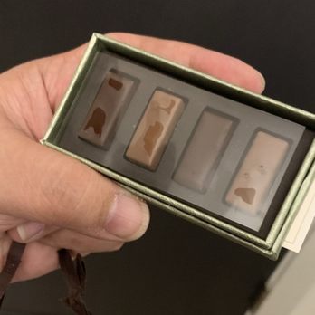 Van Cleef & Arpels - VCA chocolates - Jewelry Near Me - Las Vegas, Nevada Van Cleef & Arpels - VCA chocolates - Jewelry Near Me - Las Vegas, Nevada