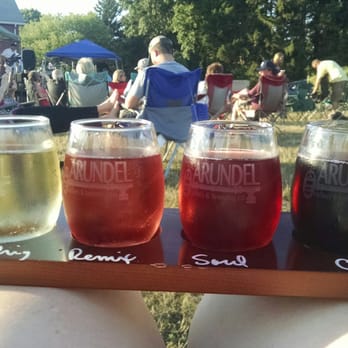 Arundel Cellars & Brewing - Listening to Ruby Port and enjoying a flight of wine! - Wine Tasting Room Near Me - North East, Pennsylvania