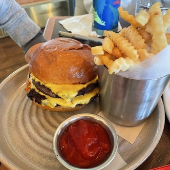 The Bungalow Kitchen - Cheeseburger and fries - New American Near Me - Tiburon, California The Bungalow Kitchen - Cheeseburger and fries - New American Near Me - Tiburon, California