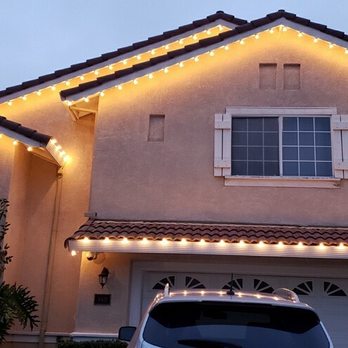 Light Um Up Holiday Style - Holiday Decorating Services Near Me