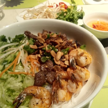 Pho Viet - Grilled pork and prawns vermicelli bowl - Vietnamese Near Me - Dublin, D