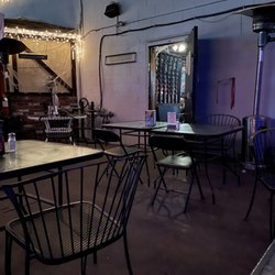 Ye Rustic Inn - Outdoor patio