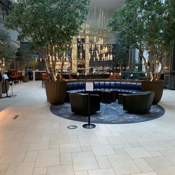 The Lytle Park Hotel, Autograph Collection - View when you first enter the hotel of the lobby/bar area. - Hotels Near Me - Cincinnati, Ohio The Lytle Park Hotel, Autograph Collection - View when you first enter the hotel of the lobby/bar area. - Hotels Near Me - Cincinnati, Ohio