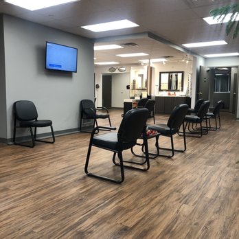 Mid Ohio Eye - Socially distanced lobby - Optometrists Near Me - Columbus, Ohio