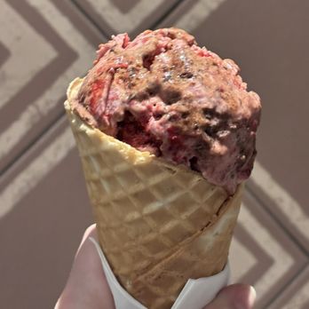 Salt & Straw - Cherry Red Velvet Cheesecake in a waffle cone - Ice Cream & Frozen Yogurt Near Me - Phoenix, Arizona Salt & Straw - Cherry Red Velvet Cheesecake in a waffle cone - Ice Cream & Frozen Yogurt Near Me - Phoenix, Arizona
