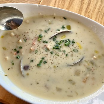 Moonraker Restaurant - Clam Chowder Bowl - New American Near Me - Pacifica, California