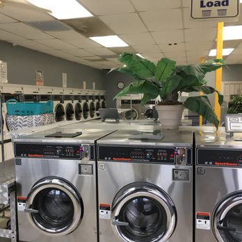 Hurricane Laundromat & Storage - Laundromat Near Me - Hurricane, Utah