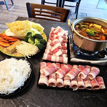 Spicy Pot - Beef Belly, Tofu Skin, Tofu, Noodles, Carrot, Cabbage, Enoki Mushroon - Hot Pot Near Me - Universal City, Texas