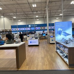 Best Buy Watertown - Computer section