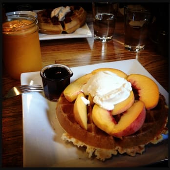 Howard Station Cafe - Gluten free waffles with fresh peaches and freshly squeezed oj - Juice Bars & Smoothies Near Me - Occidental, California