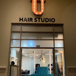 U Hair Studio - STUDIO ENTRANCE