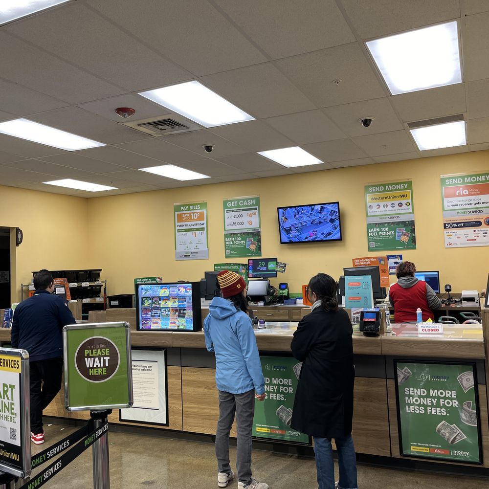 Fred Meyer - Customer Service area - Grocery Near Me - Bellevue, Washington Fred Meyer - Customer Service area - Grocery Near Me - Bellevue, Washington