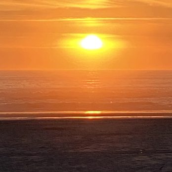 The Breakers - Sunset - Hotels Near Me - Long Beach, Washington The Breakers - Sunset - Hotels Near Me - Long Beach, Washington