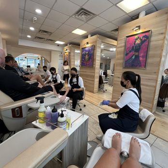 Mani Pedi Nail Salon - Full house on the ped side - Nail Salons Near Me - Denver, Colorado Mani Pedi Nail Salon - Full house on the ped side - Nail Salons Near Me - Denver, Colorado