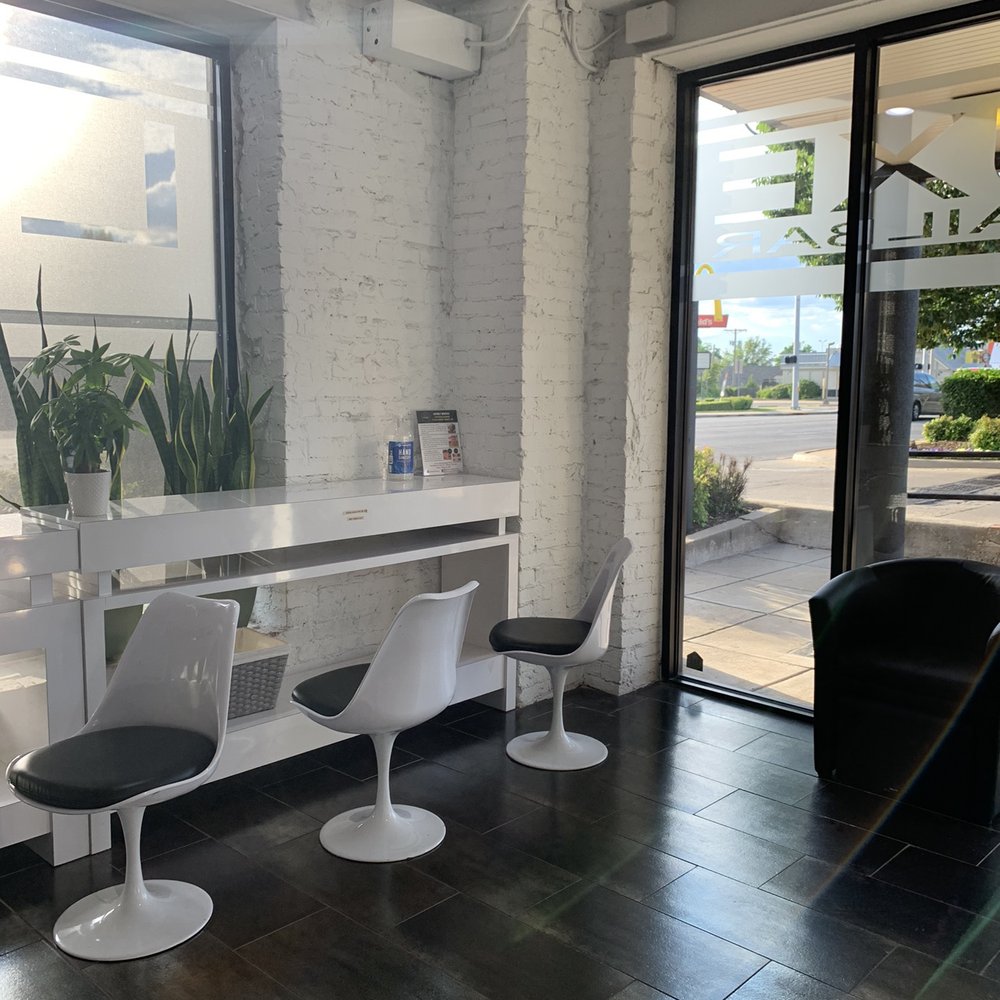 Luxe Nail Bar - Waiting area - Nail Salons Near Me - Tulsa, Oklahoma Luxe Nail Bar - Waiting area - Nail Salons Near Me - Tulsa, Oklahoma