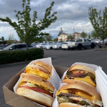 In-N-Out Burger - Burgers Near Me - Keizer, Oregon In-N-Out Burger - Burgers Near Me - Keizer, Oregon