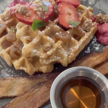 Isla & Co. West Palm Beach - Strawberry cheesecake waffles - Bars Near Me - West Palm Beach, Florida