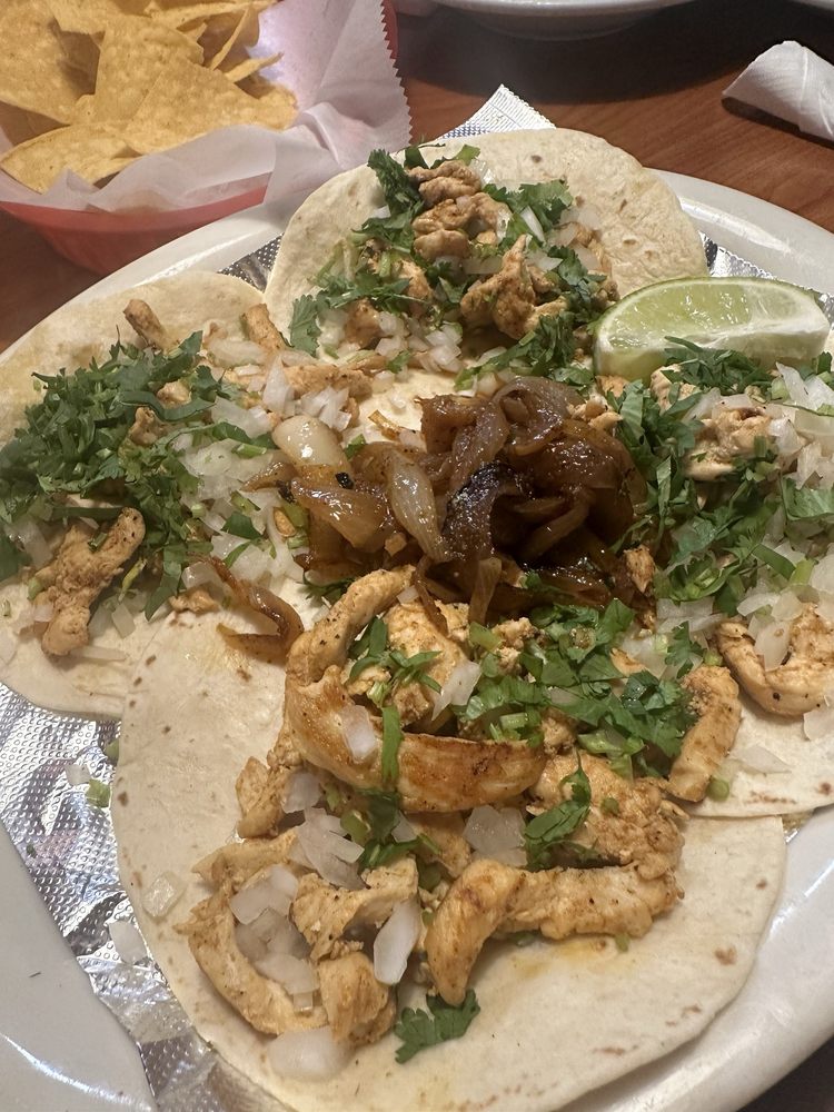 El Azteca Mexican Grill — Mexican restaurant in Lawrenceburg