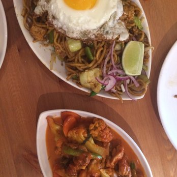 Green Elephant Restaurant - Mee-go-rang and Thai chicken curry! Separate. Together. Top these bad boys with some siracha. - Burmese Near Me - Loomis, California Green Elephant Restaurant - Mee-go-rang and Thai chicken curry! Separate. Together. Top these bad boys with some siracha. - Burmese Near Me - Loomis, California