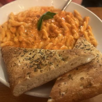 Olivella's Pizza and Wine - Fort Worth - Strozzapretti - Pizza Near Me - Fort Worth, Texas