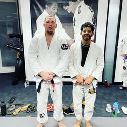 The Los Angeles Jiu Jitsu Club - Professor Eric training with legendary Nate Diaz