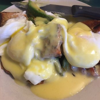 Patty's Restaurant - Salmon Benedict - Breakfast & Brunch Near Me - Litchfield, Connecticut Patty's Restaurant - Salmon Benedict - Breakfast & Brunch Near Me - Litchfield, Connecticut