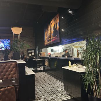Ella's Italian Pub - Elmhurst - Inside seating - Italian Near Me - Elmhurst, Illinois Ella's Italian Pub - Elmhurst - Inside seating - Italian Near Me - Elmhurst, Illinois
