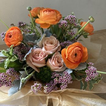 Fleurs de Moufette - Felicia bouquet - Florists Near Me
