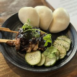 Avenue N - Pork belly buns