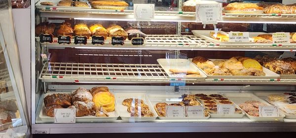 Dianda's Italian American Pastry by null