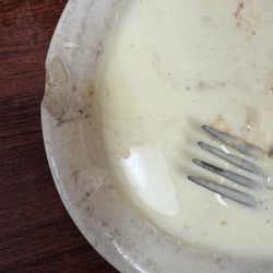 El Jalapenos Mexican Grill - I prefer to not have a big chip in my plate that I am eating from