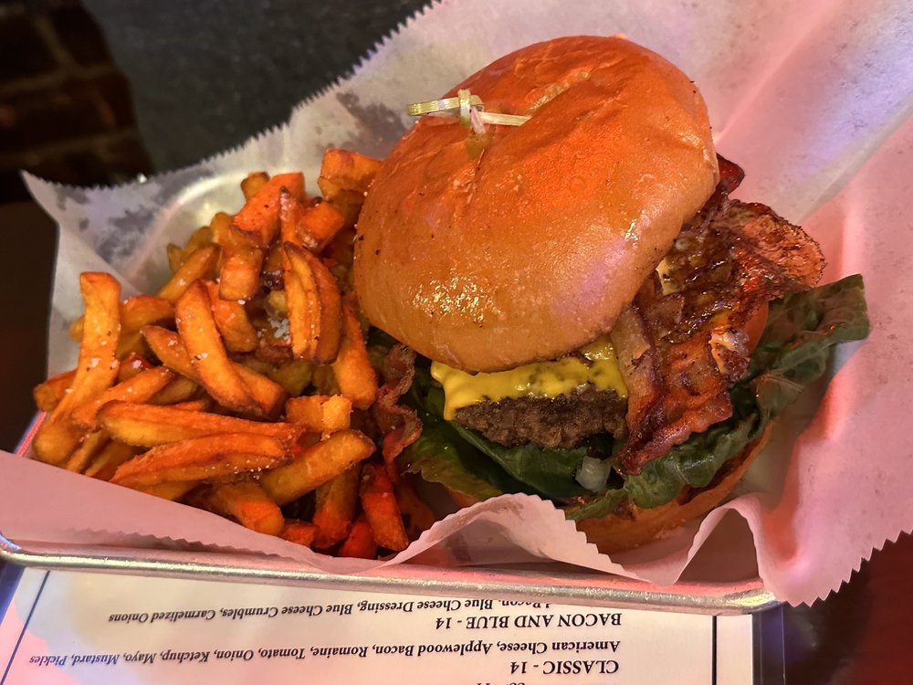Social spots from JohnKing Grill & Dueling Pianos