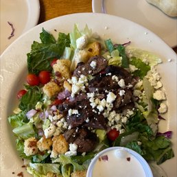 Steakhouse filet salad Steakhouse filet salad