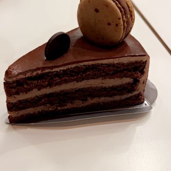 Paris Baguette - Chocolate cake - Bakeries Near Me - Philadelphia, Pennsylvania Paris Baguette - Chocolate cake - Bakeries Near Me - Philadelphia, Pennsylvania